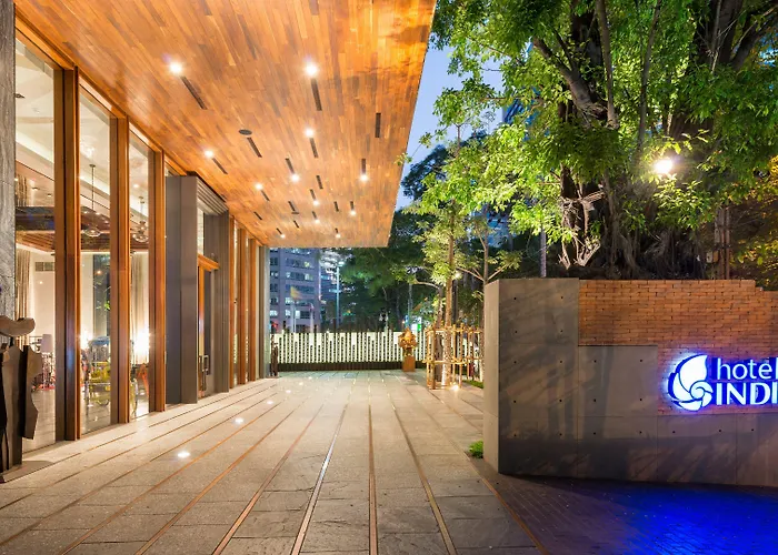 Отель Indigo Wireless Road By Ihg